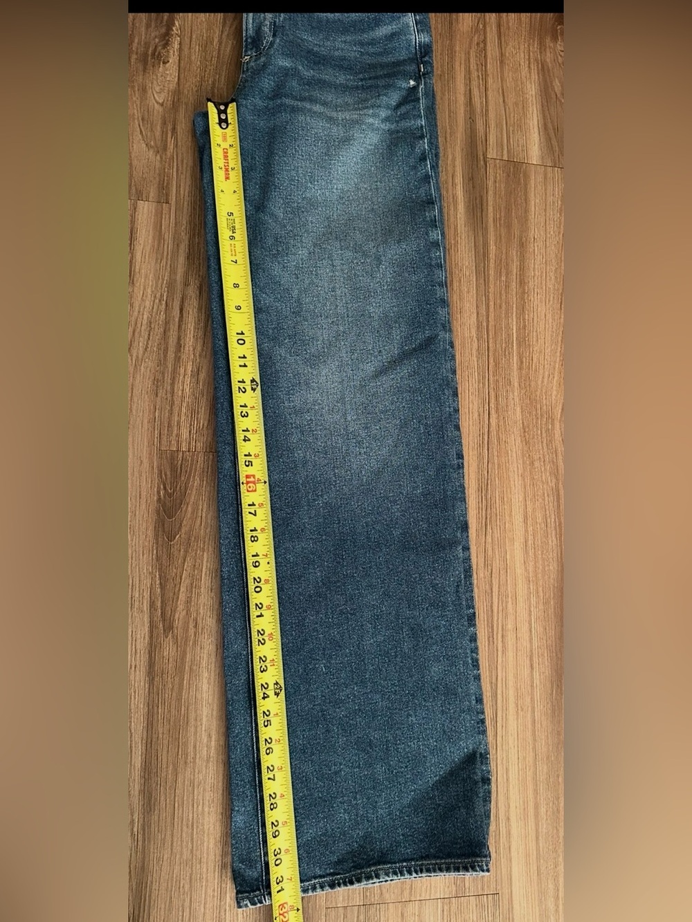 PAIGE SASHA High-Rise Wide-Leg Jeans in Medium Blue Wash - Picture 4 of 8